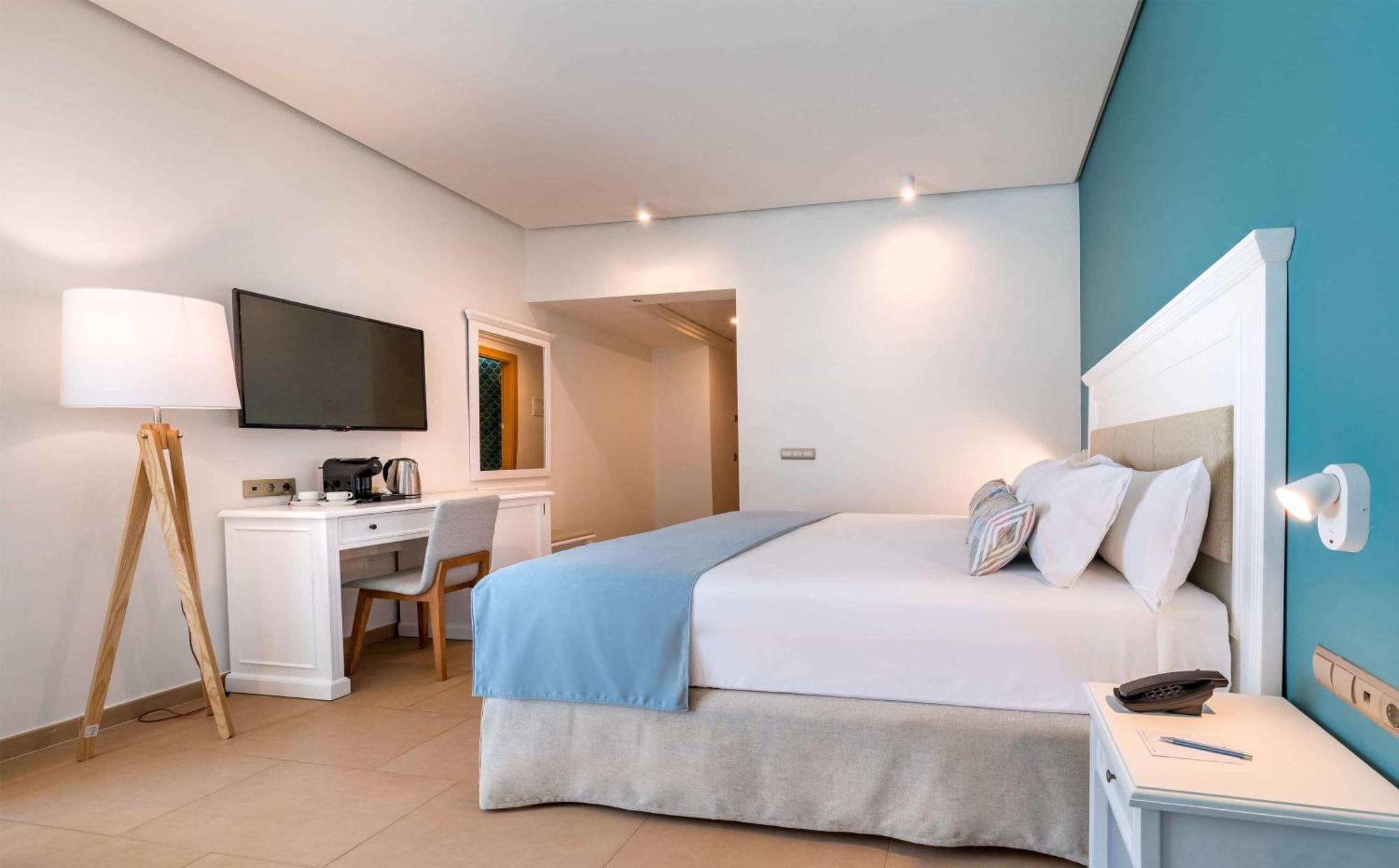 Occidental Torremolinos Playa Hotel Exterior photo