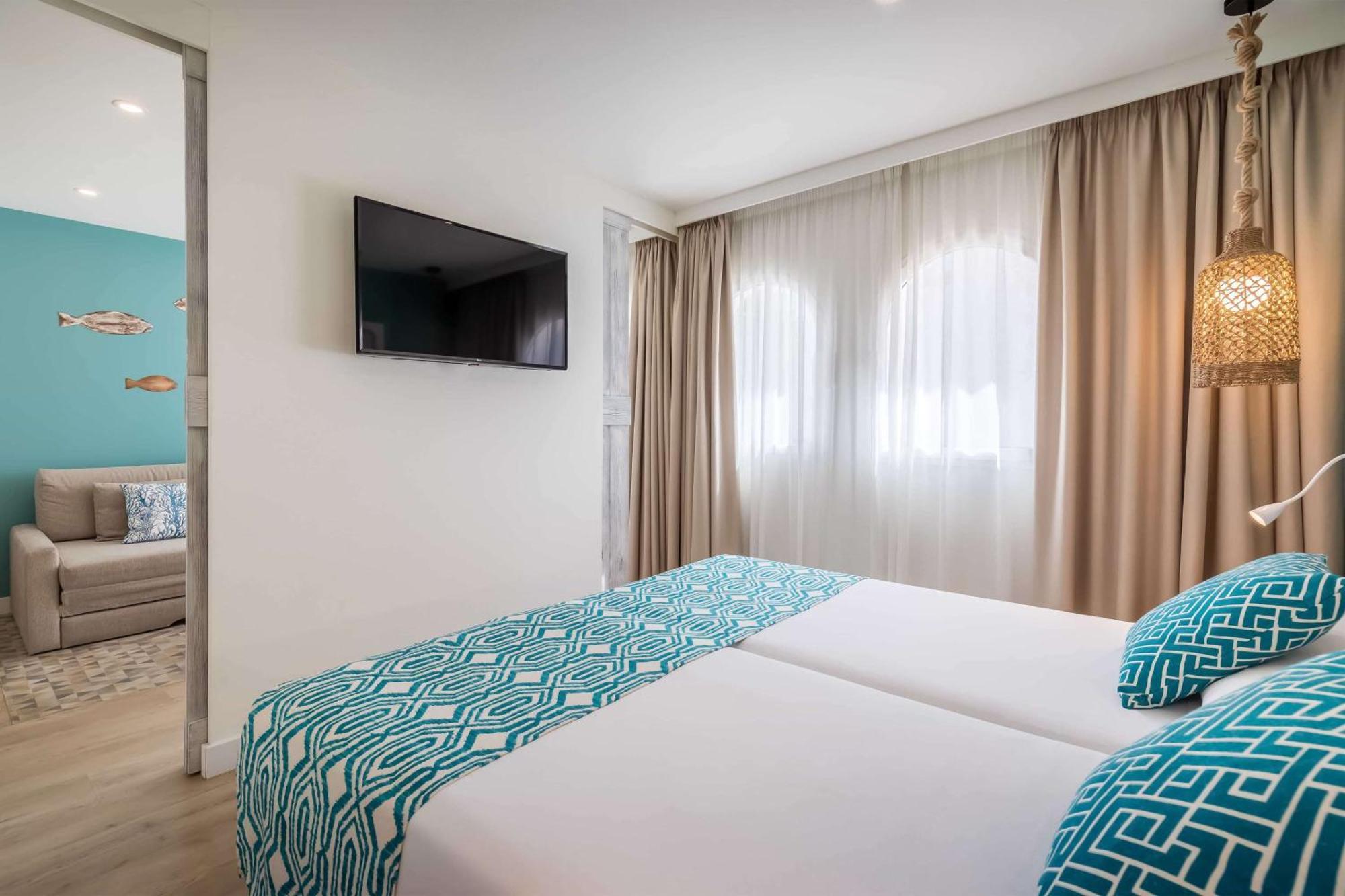 Occidental Torremolinos Playa Hotel Exterior photo